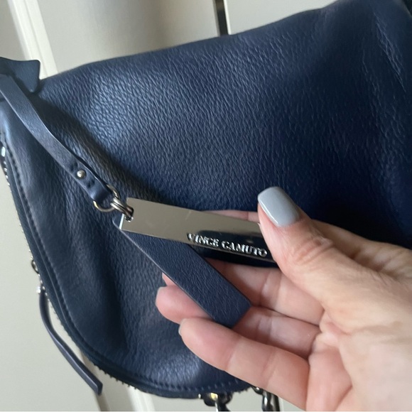 Like New Vince Camuto Navy Crossbody bag with red accents - Picture 9 of 9